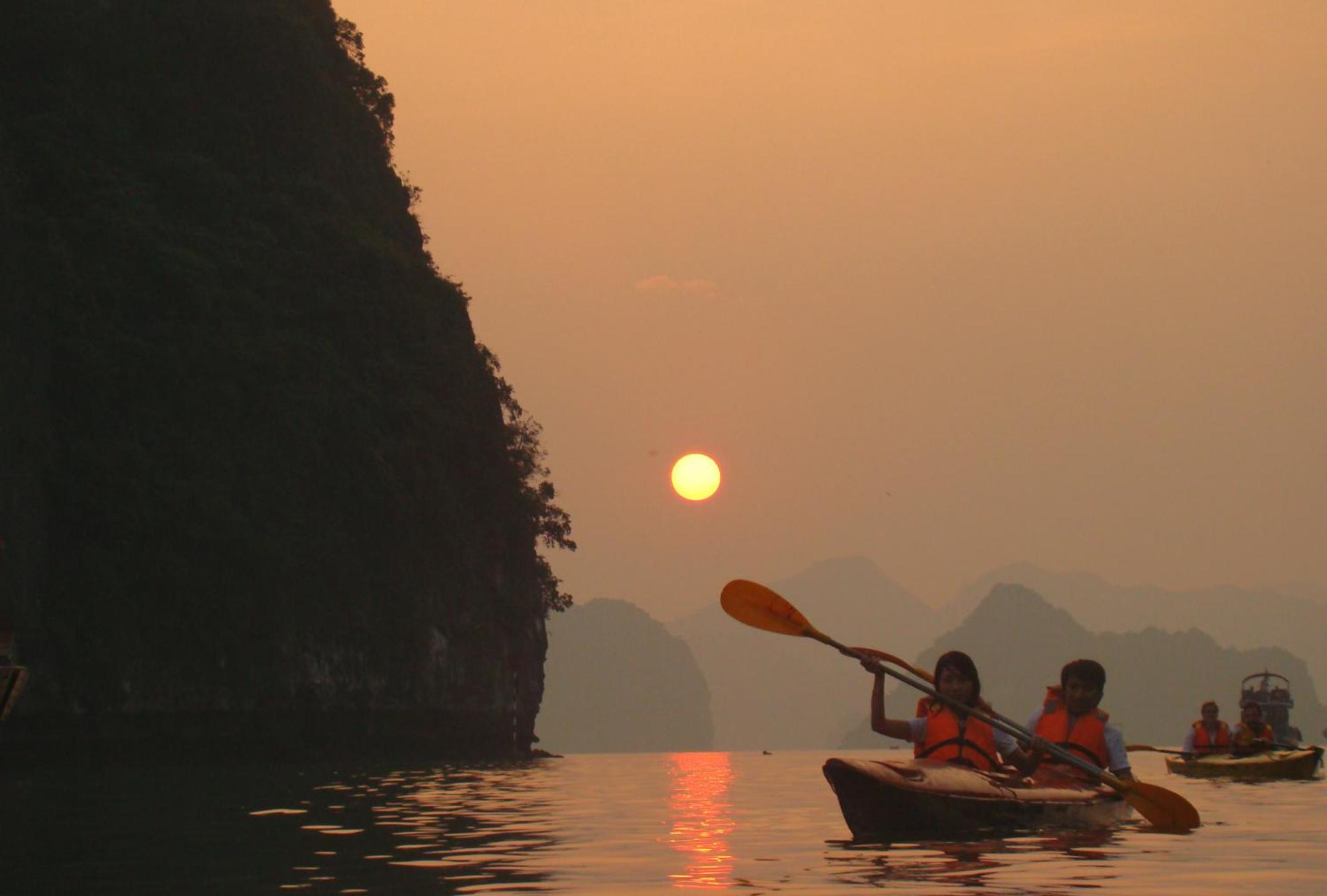 Ruby Cruise Hotel Hạ Long Ngoại thất bức ảnh