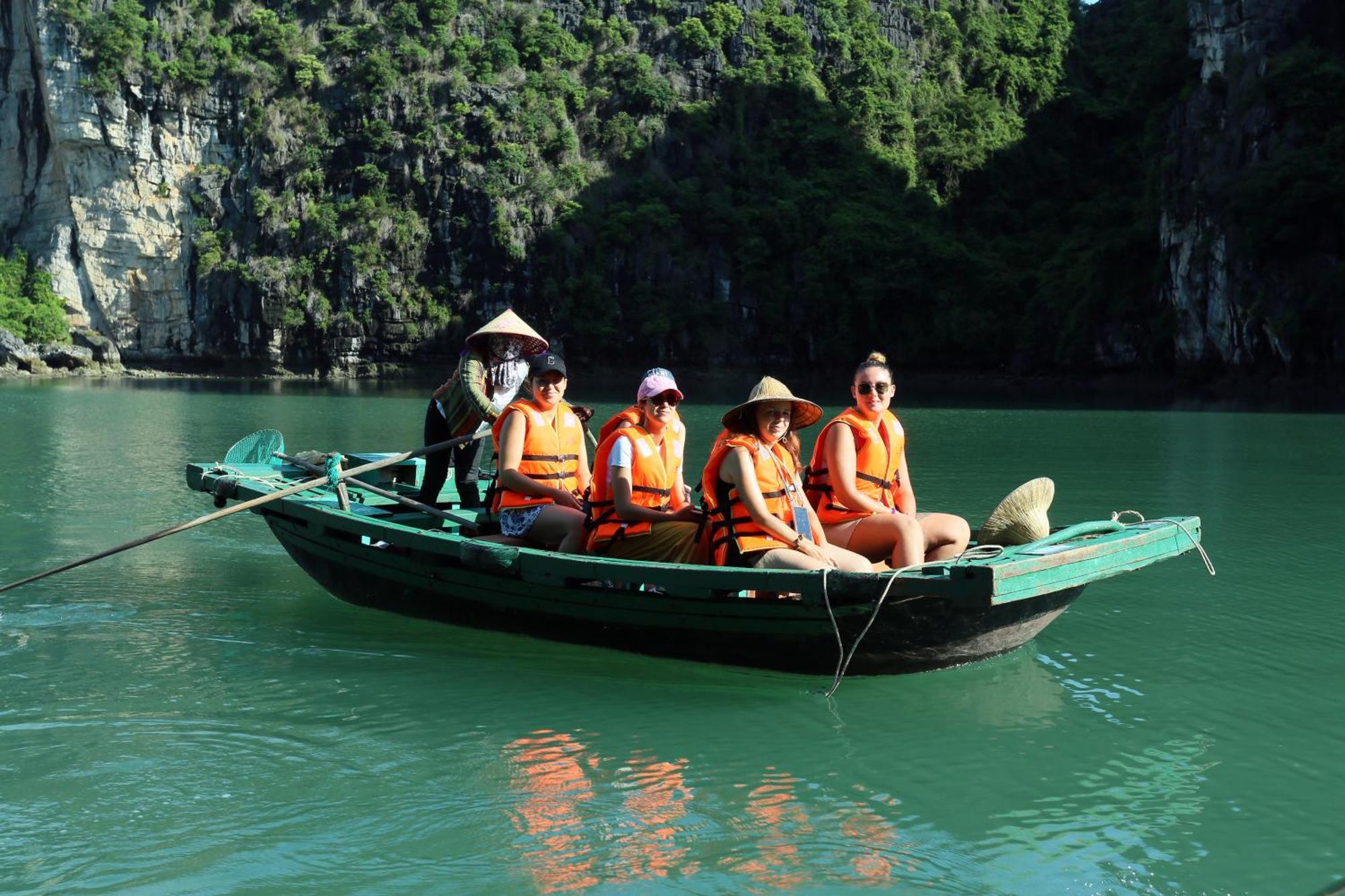 Ruby Cruise Hotel Hạ Long Ngoại thất bức ảnh