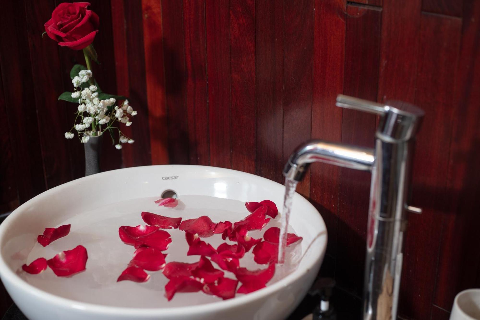 Ruby Cruise Hotel Hạ Long Ngoại thất bức ảnh