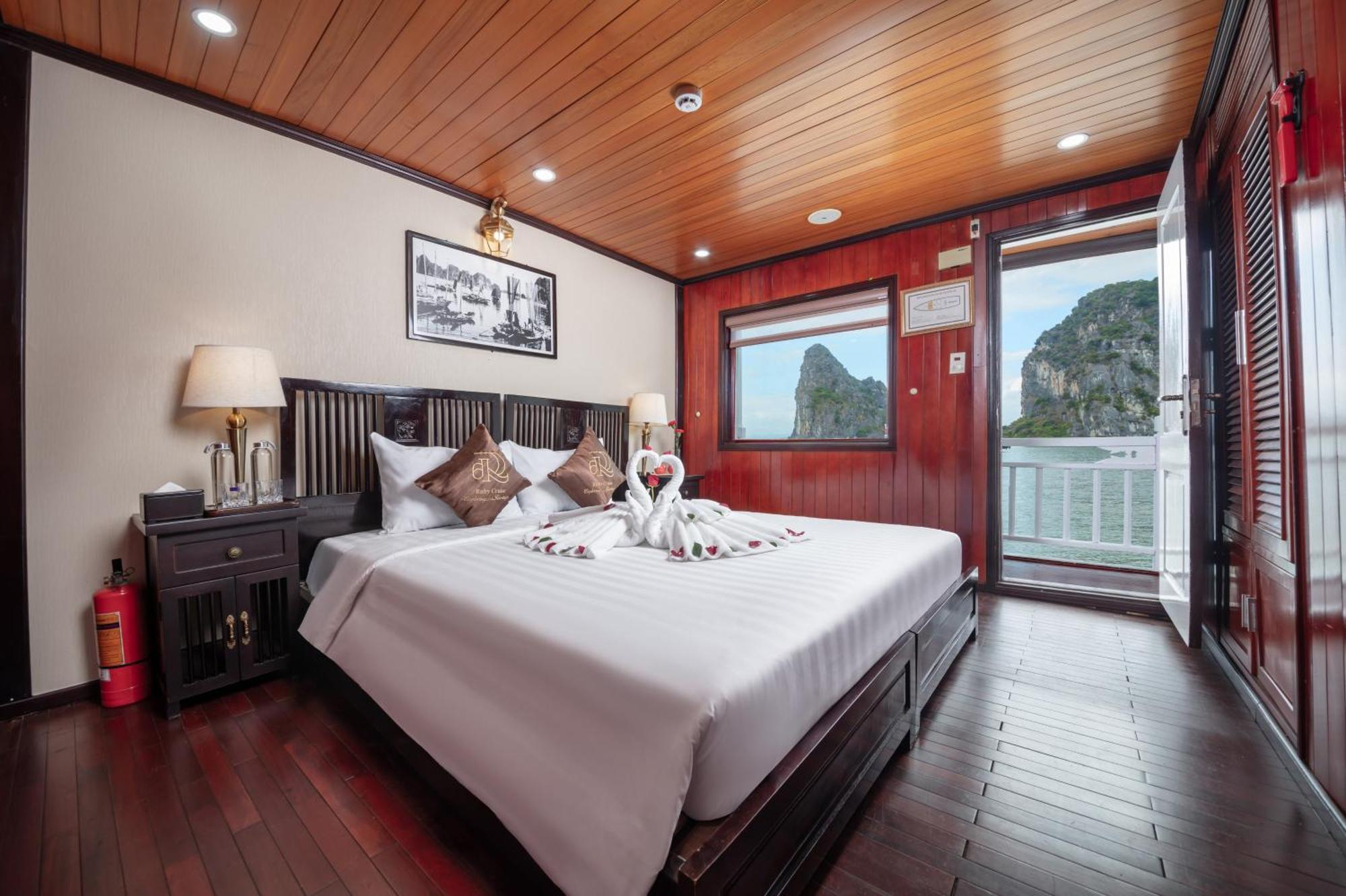 Ruby Cruise Hotel Hạ Long Ngoại thất bức ảnh