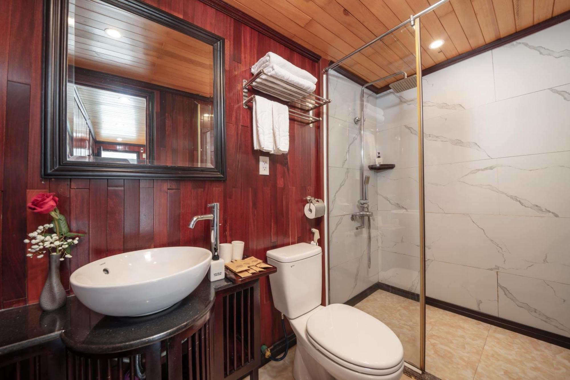 Ruby Cruise Hotel Hạ Long Ngoại thất bức ảnh