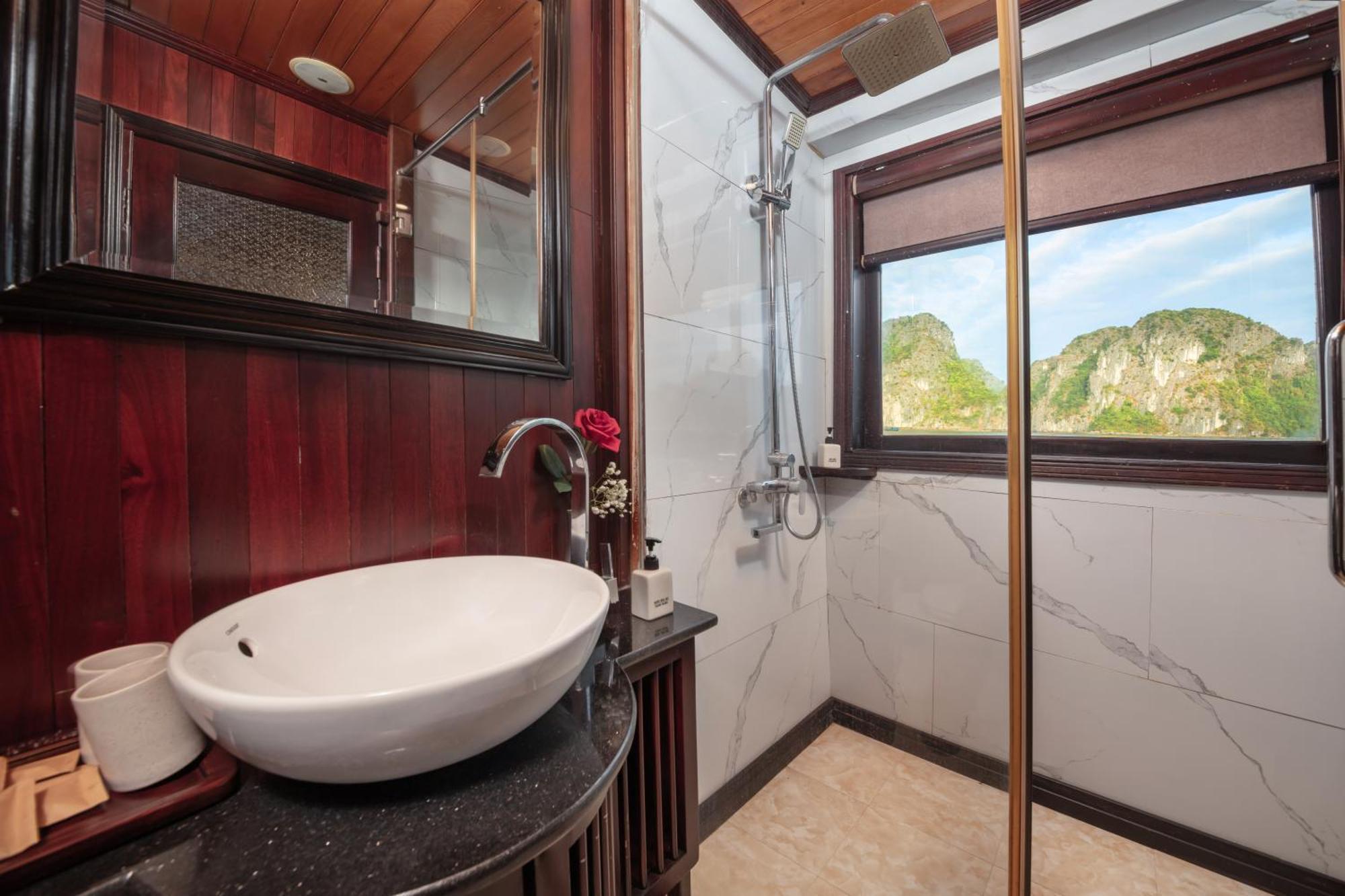 Ruby Cruise Hotel Hạ Long Ngoại thất bức ảnh