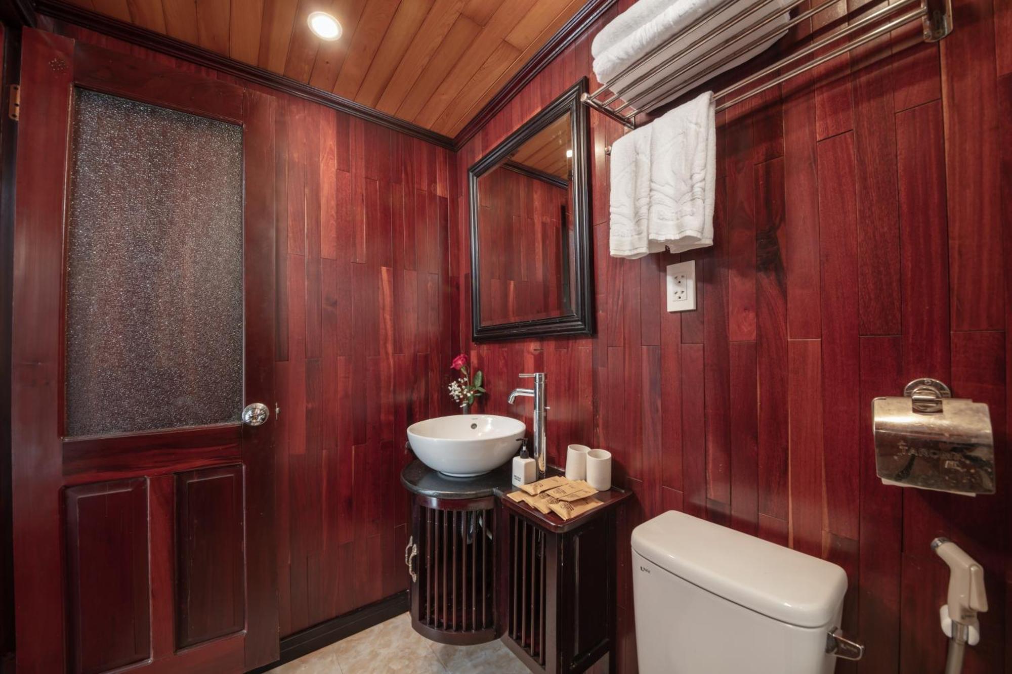 Ruby Cruise Hotel Hạ Long Ngoại thất bức ảnh